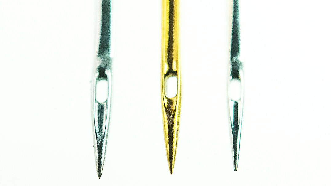[Translate to Hongkong (Englisch):] 3 embroidery needles with different points 