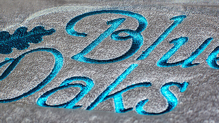 [Translate to Hongkong (Englisch):] Blue Oaks golf wear logo embroidery